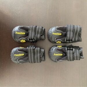 NWT Freechase Black Pet Shoes